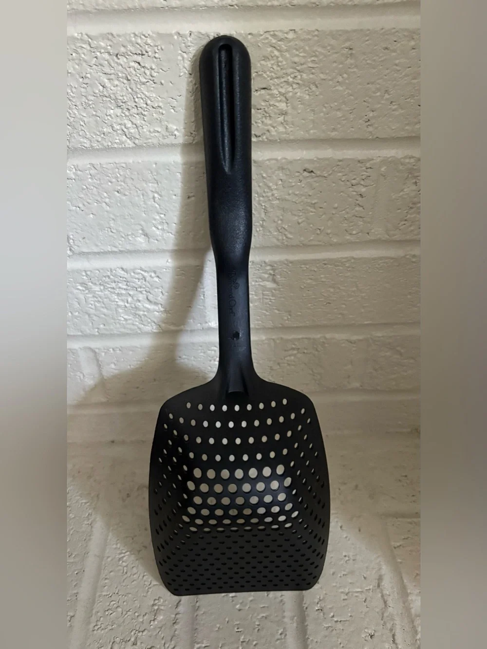 Pampered Chef Scoop ‘N Drain Slotted Spoon Strainer Black